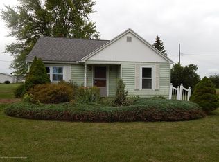 10330 Plains Rd, Eaton Rapids, MI 48827