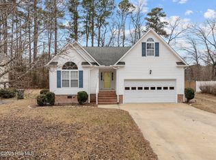 4123 River Chase Dr, Greenville, NC 27858