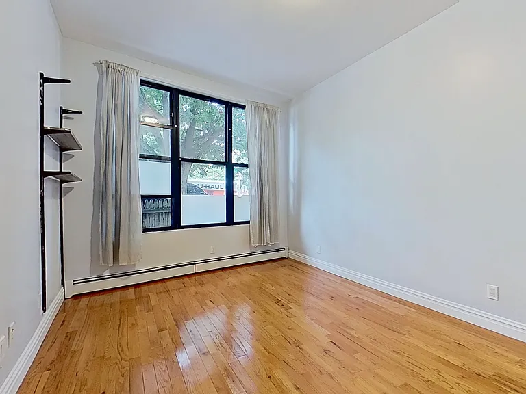 447 Evergreen Ave #1 — Photo 7