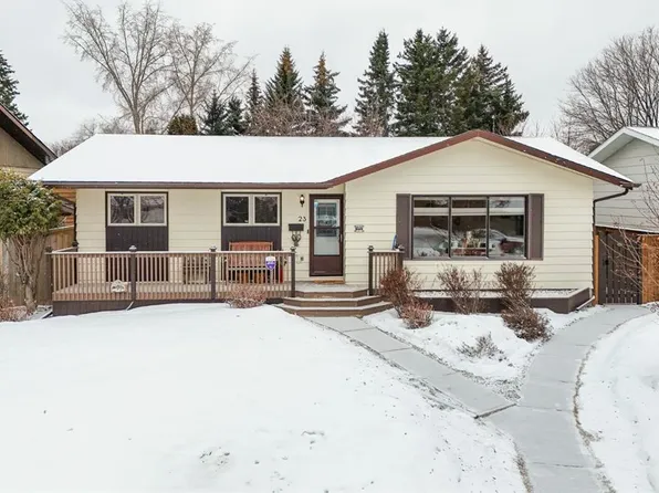 23 N Bettenson St, Red Deer, AB T4R 1J5