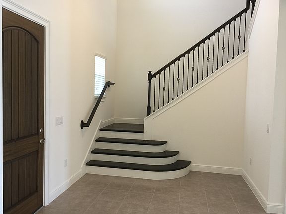 3rd image of 10424 Warrick St