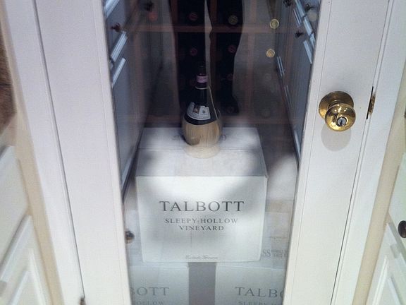 500 bottle A/C Wine Closet