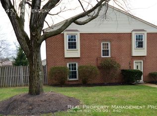 5643 Independence Cir, Alexandria, VA 22312