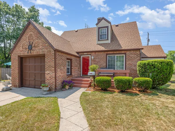 1706 Stanton St, Bay City, MI 48708