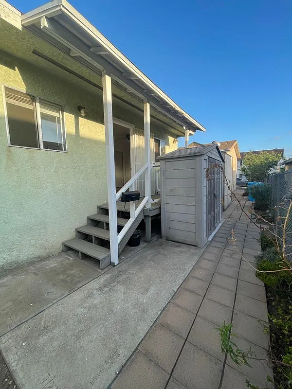 Studio, 1.0 bath, 250 sqft, $1,600 — Photo 1