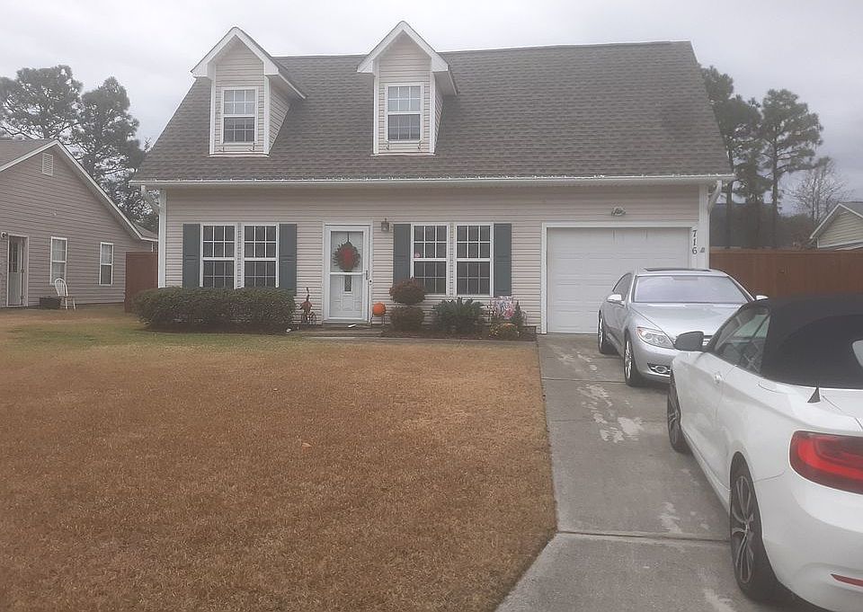 1st image of 716 Tisbury Ln