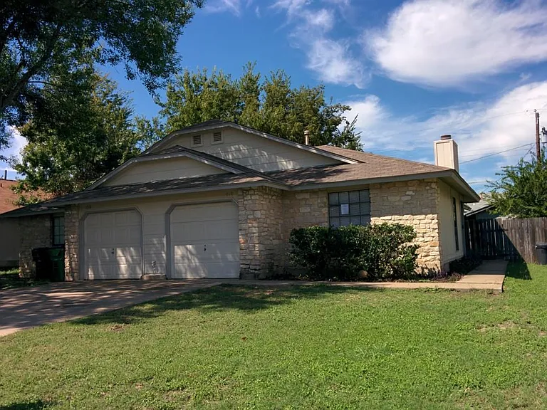 1016 Woodlief Trl — Photo 1