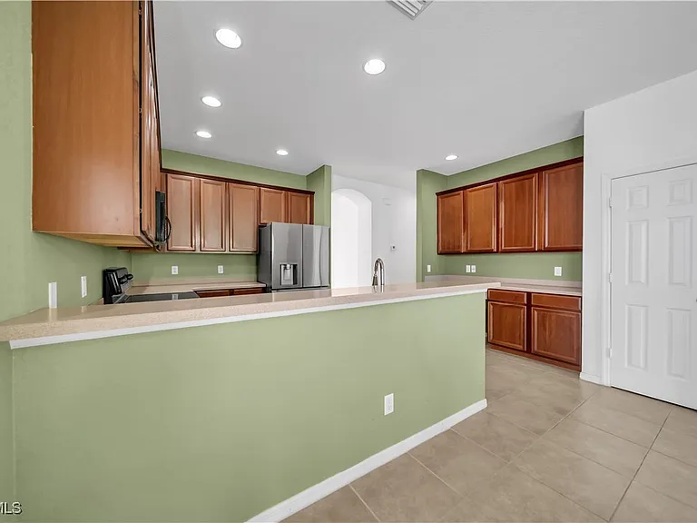 8125 Silver Birch Way — Photo 7