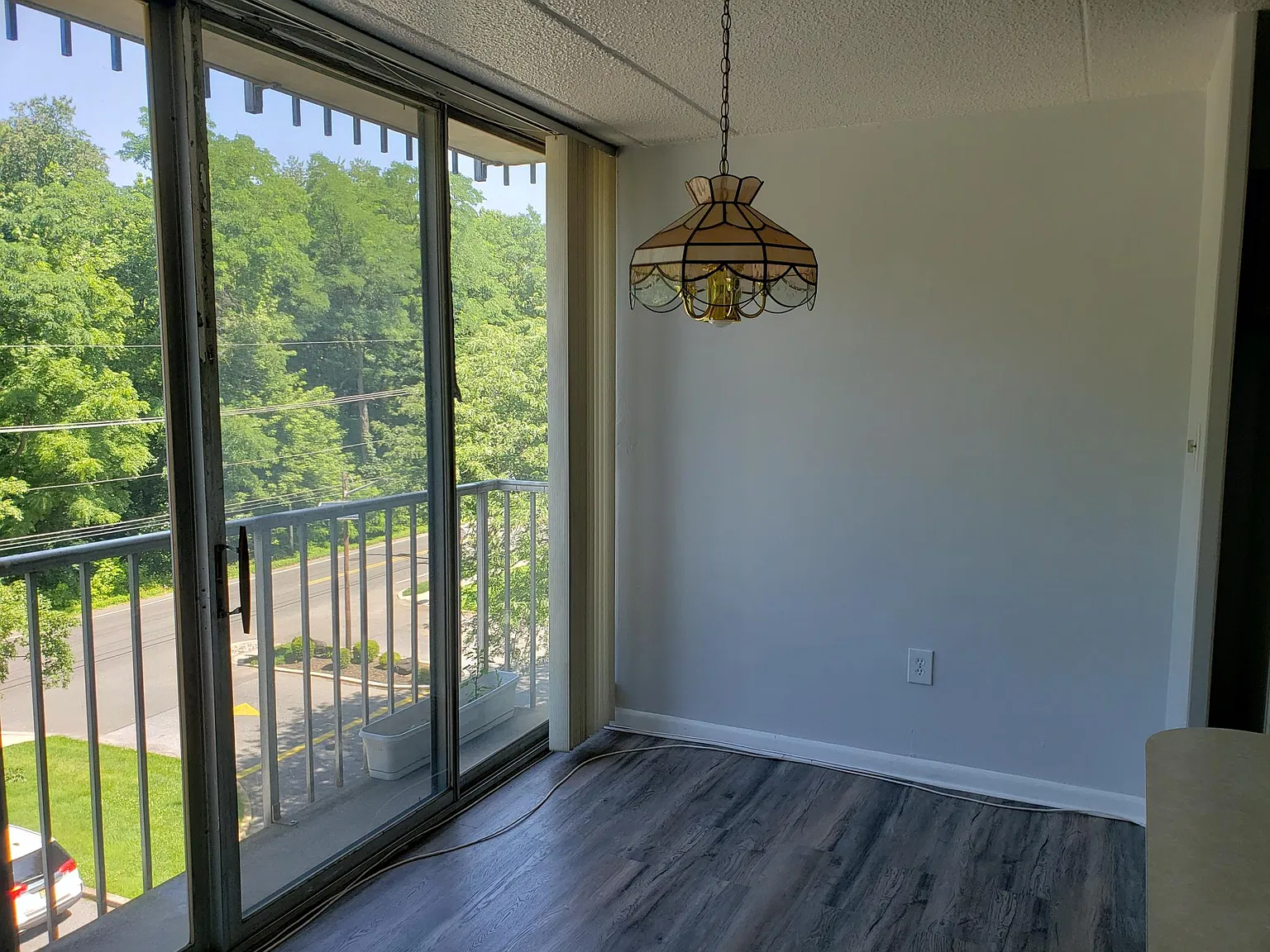 401 Cooper Landing Rd — Photo 4