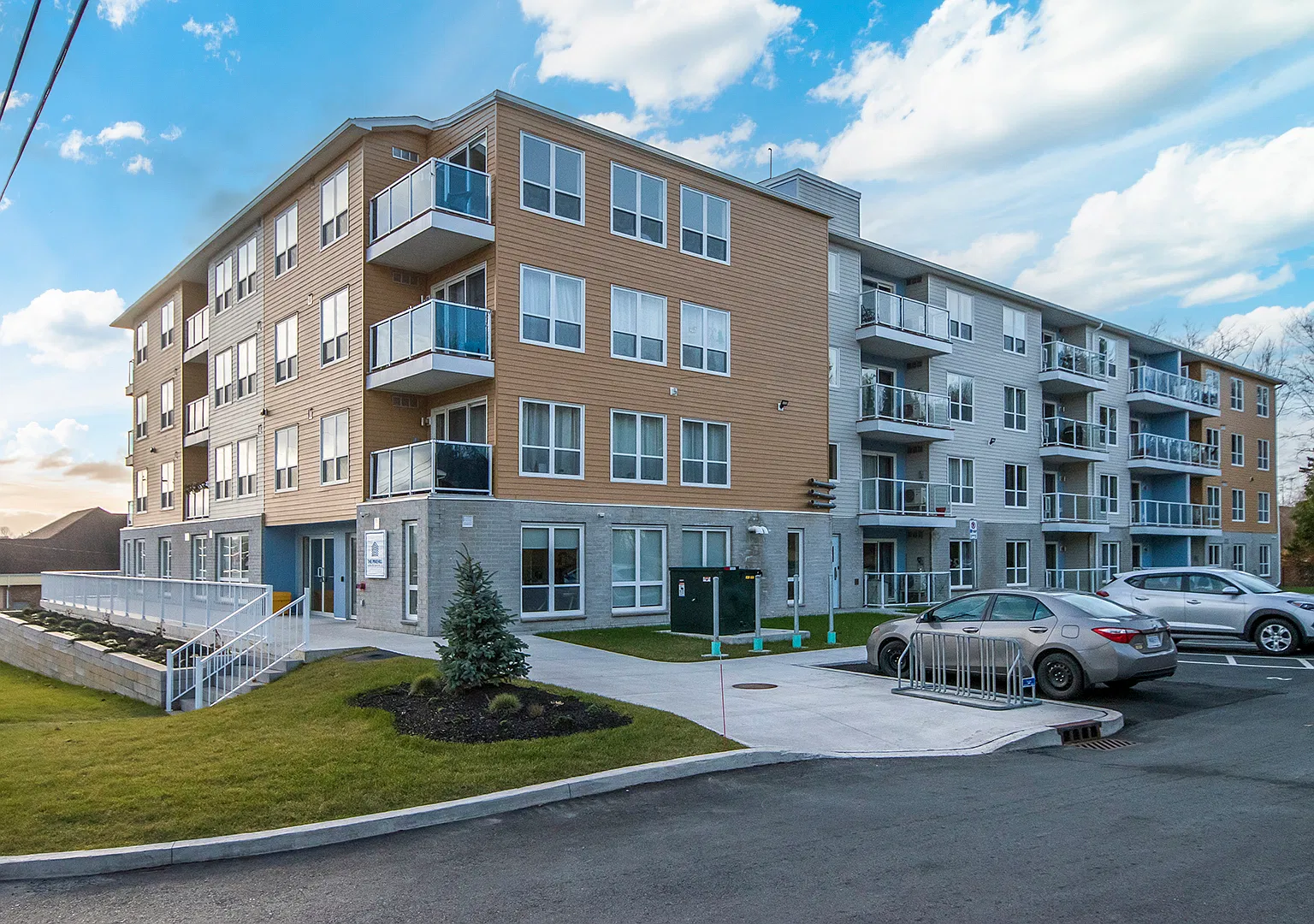 The Pinehill Apartments — Photo 2