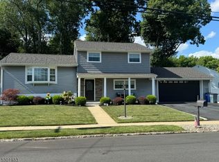 129 Winifred Dr, Totowa, NJ 07512