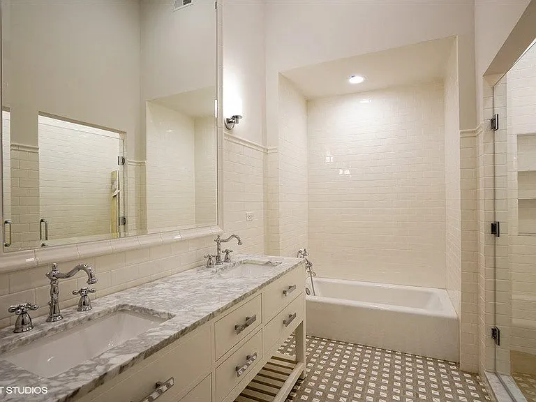 Mulligan School Apartments — Photo 52