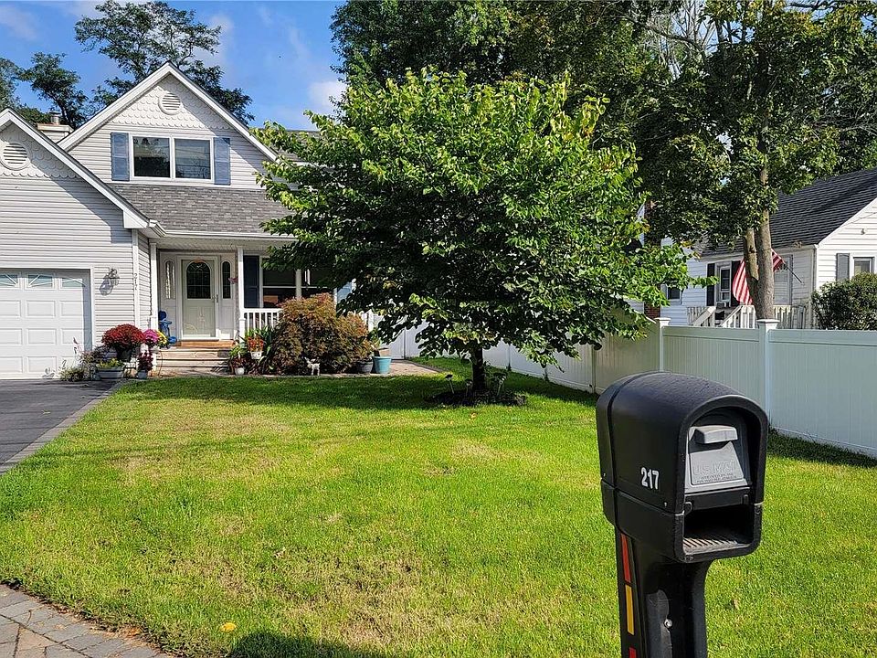 1st image of 217 Long Island Avenue
