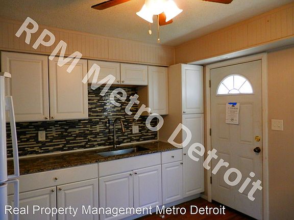 5th image of 6092 John Daly St