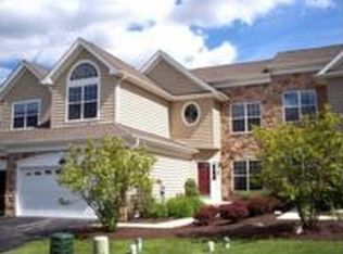 18 Oakbrook Ct, Malvern, PA 19355
