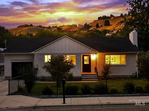 3804 W Catalpa Dr, Boise, ID 83703