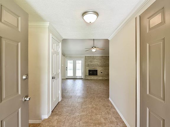 5th image of 17206 Camberwell Green Ln