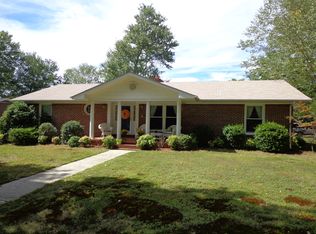 621 Adams St, Manchester, TN 37355