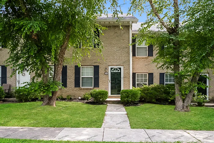 2 bed, 2.5 bath, 1302 sqft, $1,695 — Photo 3