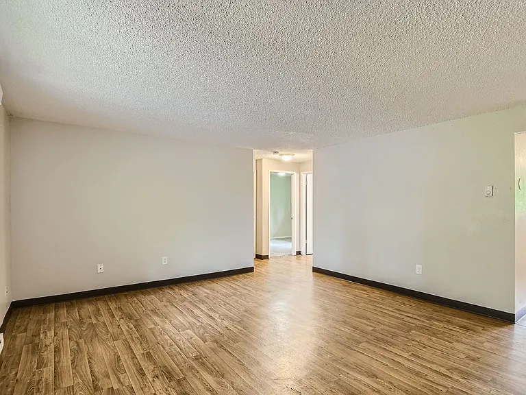 691 Molalla Ave #7 — Photo 11
