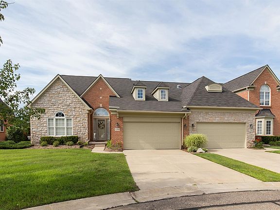 3rd image of 37168 Berkleigh Ct #1
