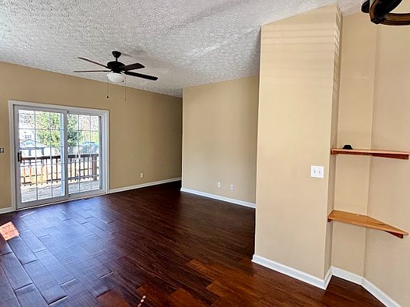 4th image of 1006 E 61st St #A
