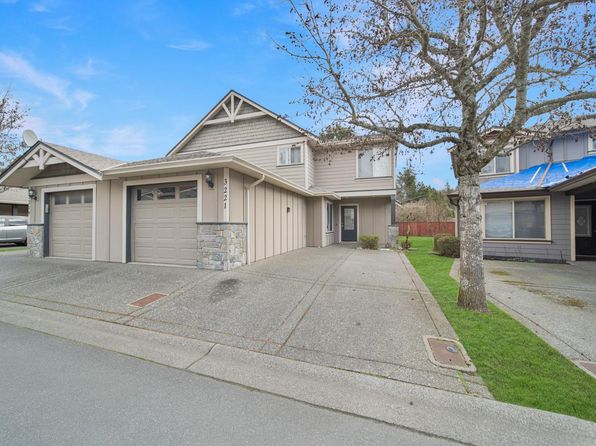 3221 Ernhill Pl, Langford, BC V9C 0C6