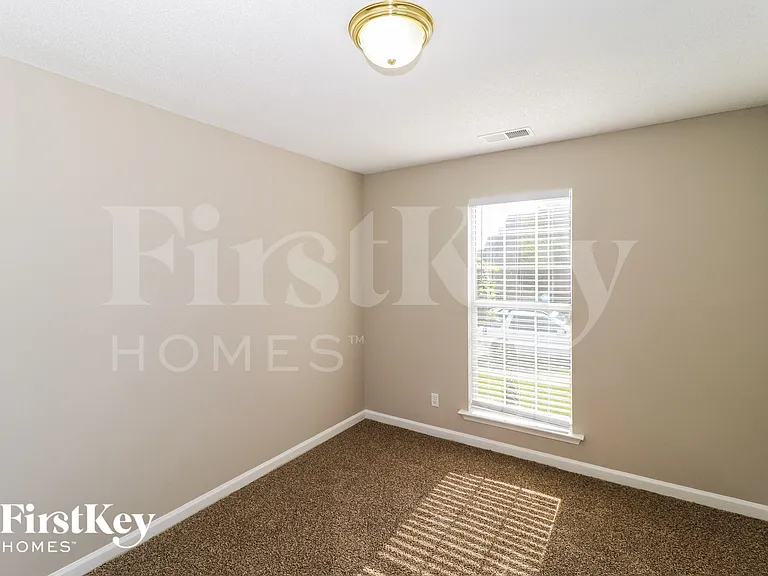 1060 Mossy Knoll Dr — Photo 12