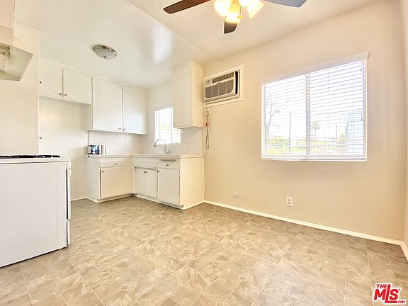3rd image of 710 N Genesee Ave #8A