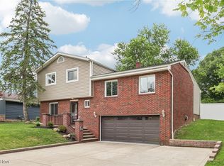 6801 Sandy Hook Dr, Parma, OH 44134