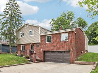 6801 Sandy Hook Dr, Parma, OH, 44134
