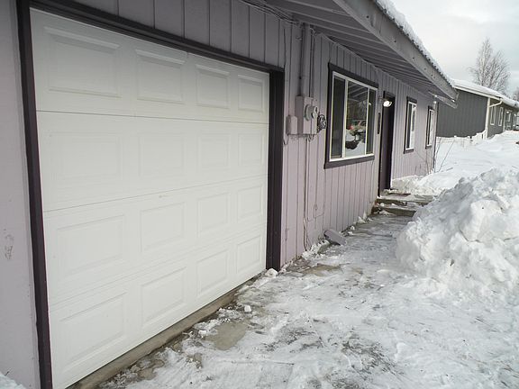 2nd image of 1747 N Pioneer Peak Dr