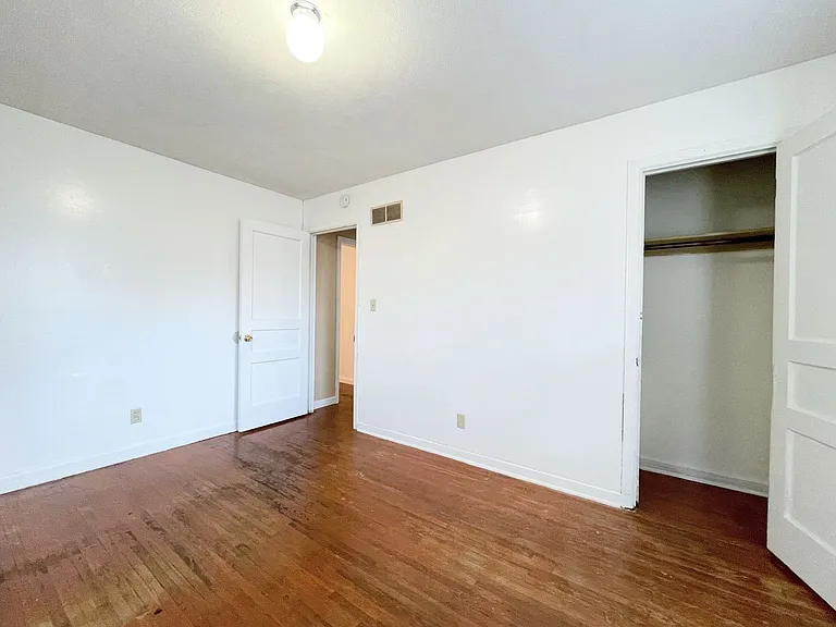 1434 N Belmont Ave — Photo 8