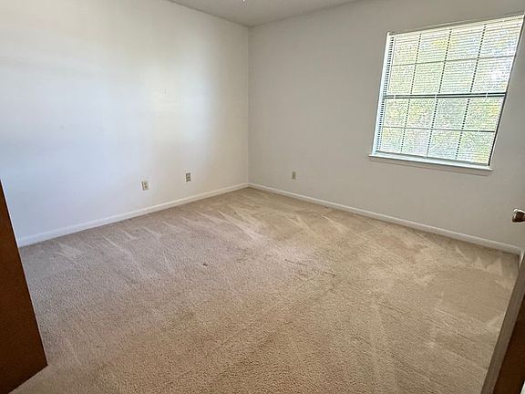 5th image of 113 Classic Ct