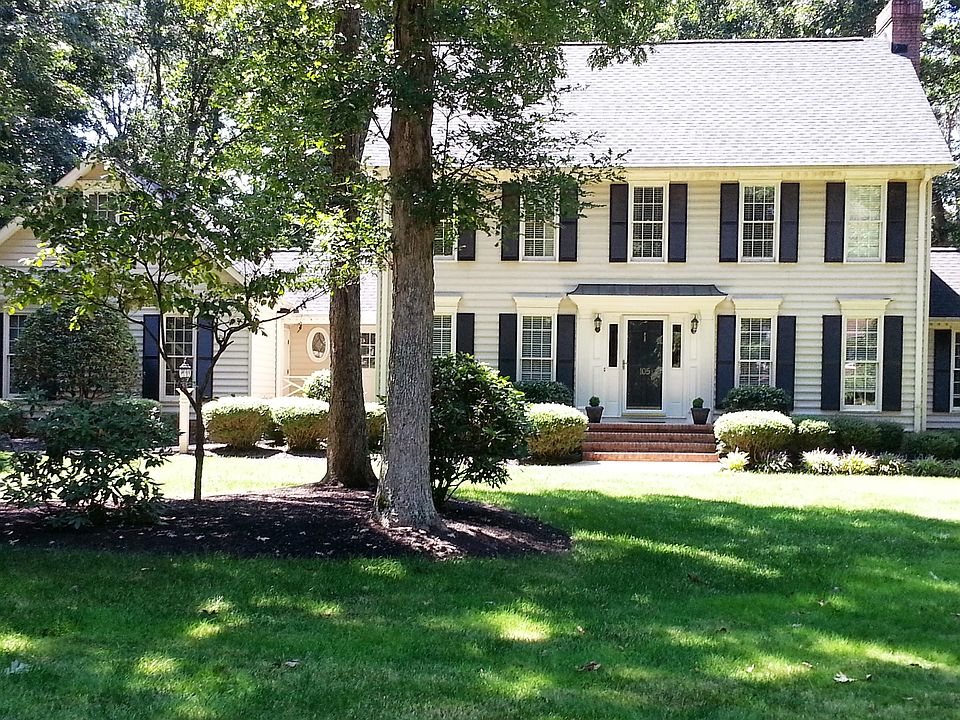 1st image of 105 Meadow Woods Ct