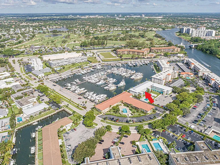 37 Yacht Club Dr #310 — Photo 46