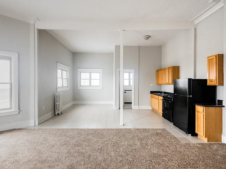 Pasadena Apartments — Photo 48