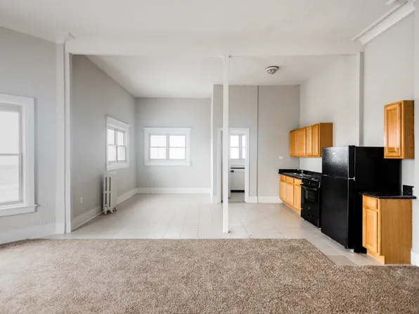 Pasadena Apartments, 2170 E Jefferson Ave #C0d19ed41, Detroit, MI 48207