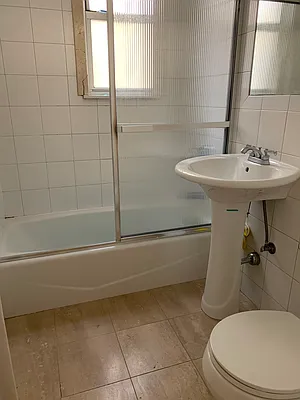 Rented by Halvatzis Realty | media 12