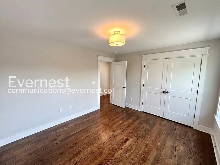 2146 Burns St — Photo 13