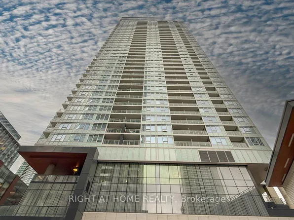 19 Bathurst St #3011, Toronto, ON M5V 0R9