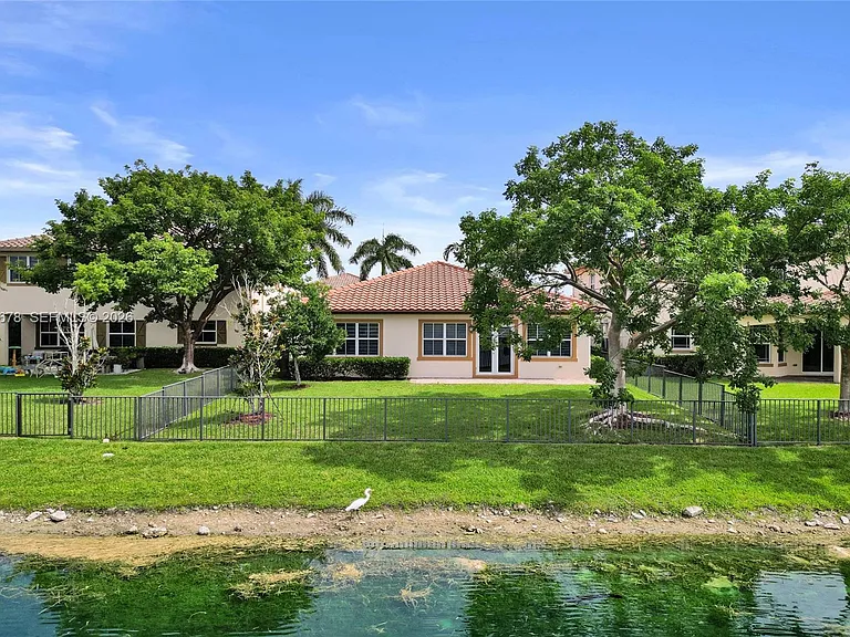 10340 Lake Vista Ct — Photo 103