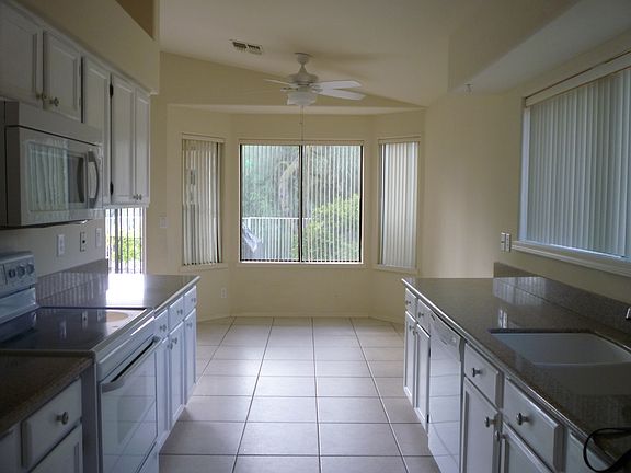 3rd image of 16617 E Ashbrook Dr