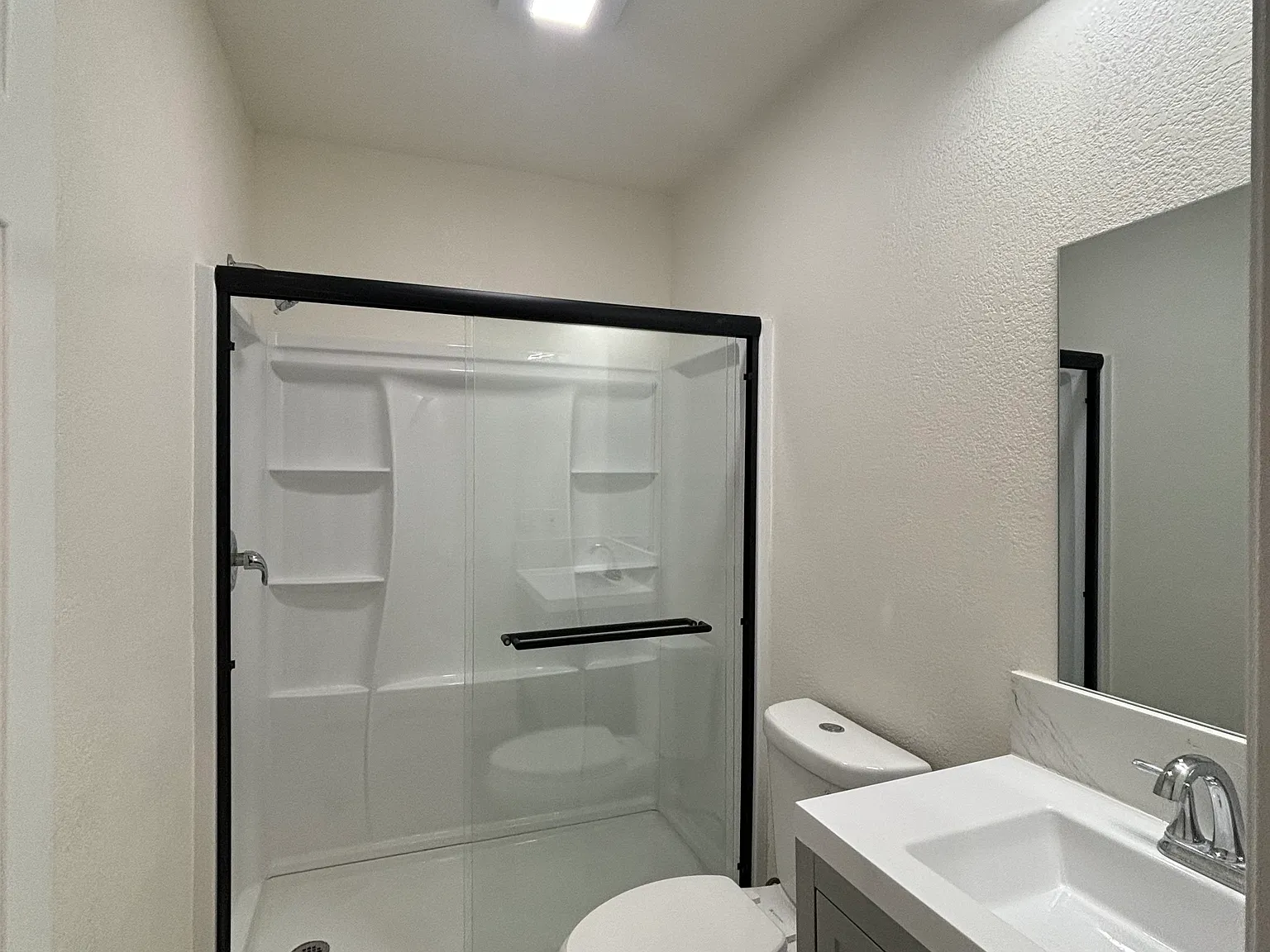 4 bed, 2097 sqft, $795 — Photo 4