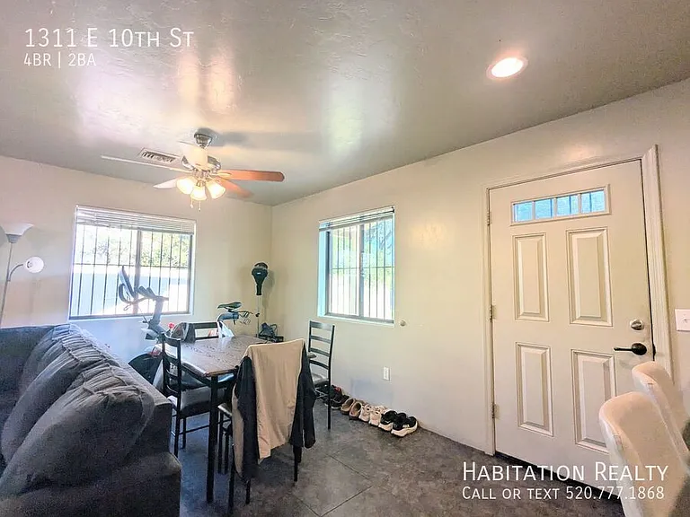 1311 E 10th St — Photo 7