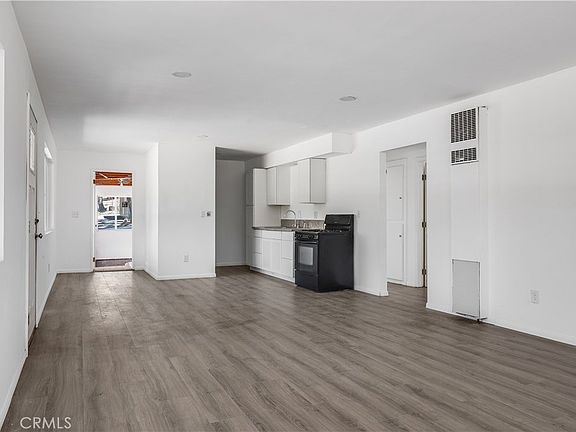 2nd image of 2220 Glencove Dr