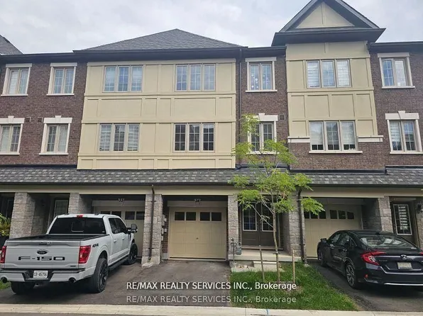 68 1st St #34, Orangeville, ON L9W 2E4