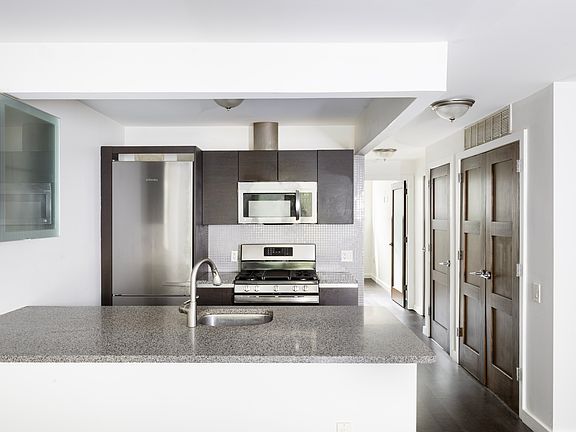 4th image of 357 Dean St APT 1A