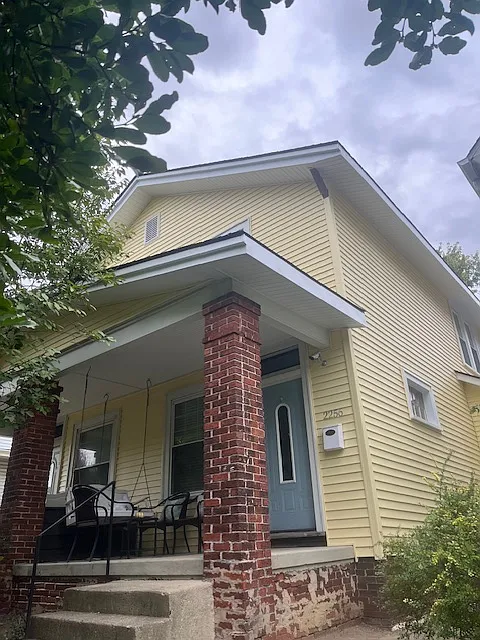 3 bed, 1250 sqft, $2,070 — Photo 1