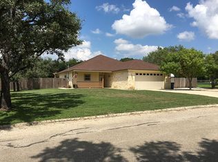 1704 Silver Saddle Dr, Kerrville, TX 78028
